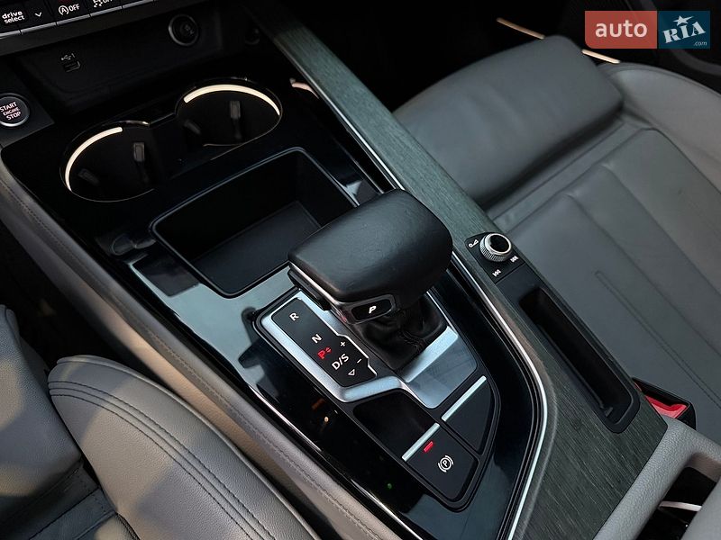 Седан Audi A4 2021 в Києві