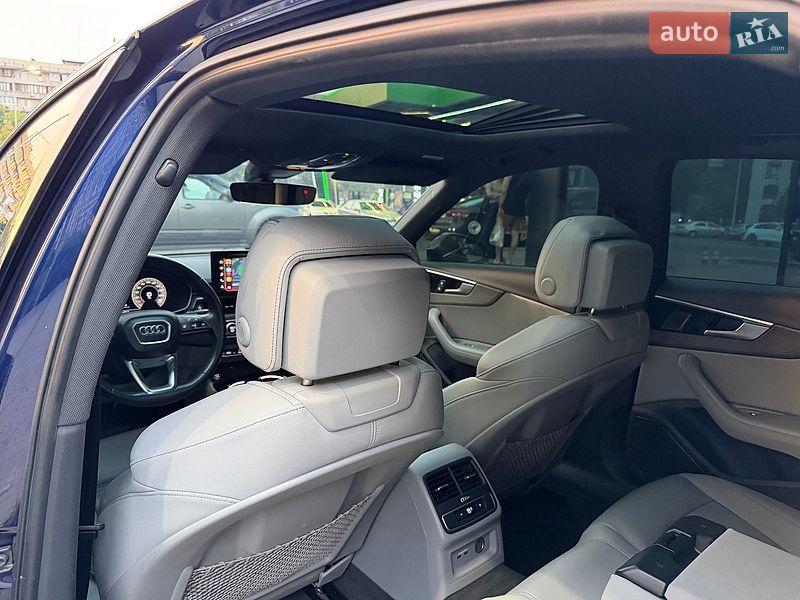 Седан Audi A4 2021 в Києві