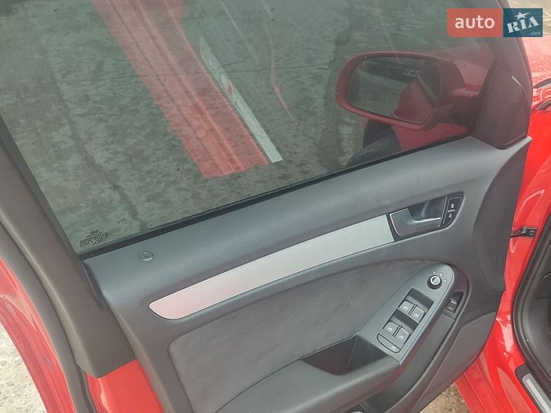 Седан Audi A4 2010 в Києві