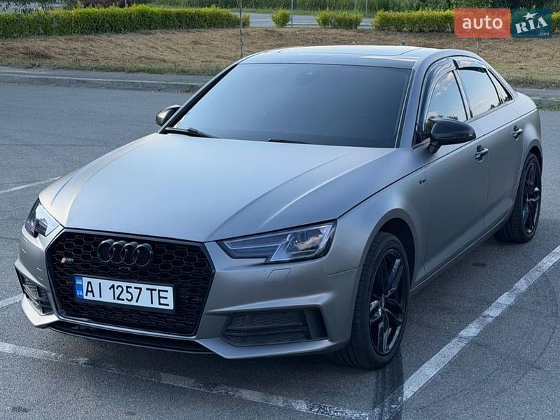 Седан Audi A4 2017 в Горенці