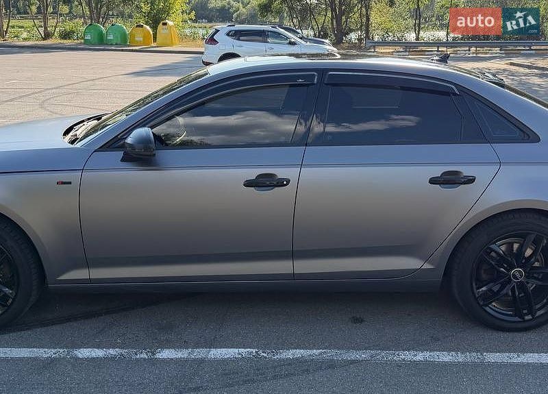 Седан Audi A4 2017 в Горенці