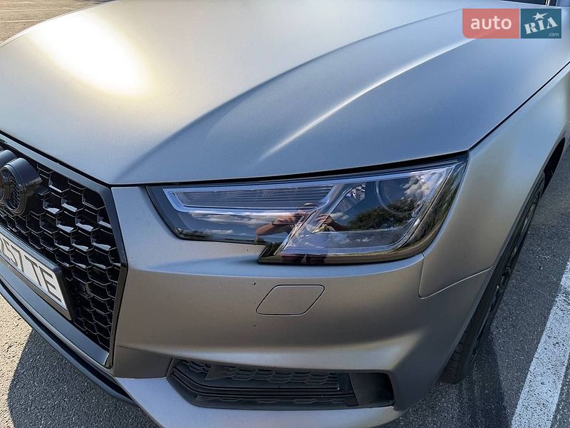 Седан Audi A4 2017 в Горенці