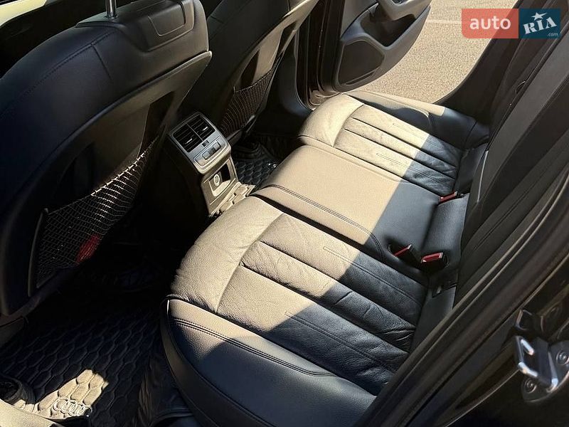 Седан Audi A4 2017 в Горенці