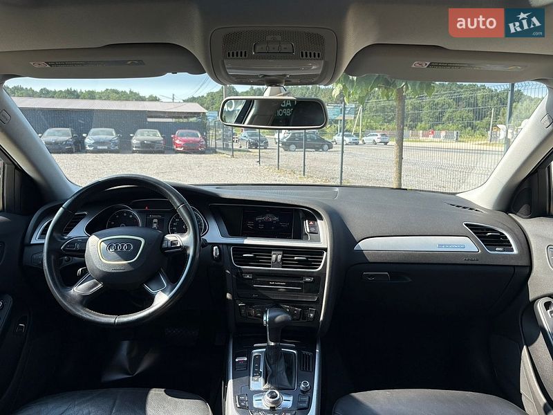 Седан Audi A4 2013 в Львові