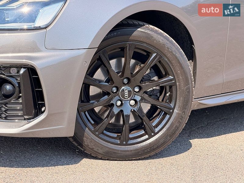 Седан Audi A4 2020 в Кривому Розі