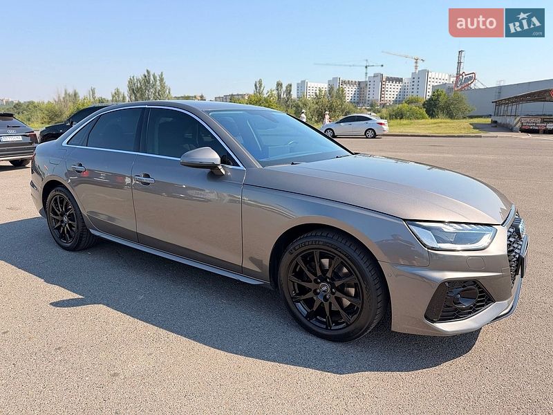 Седан Audi A4 2020 в Кривому Розі