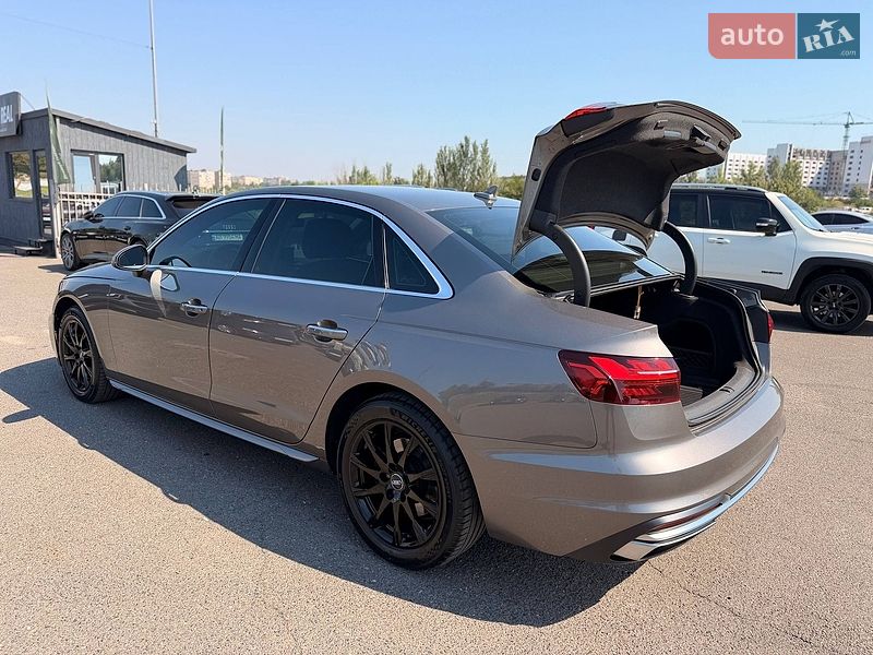 Седан Audi A4 2020 в Кривому Розі