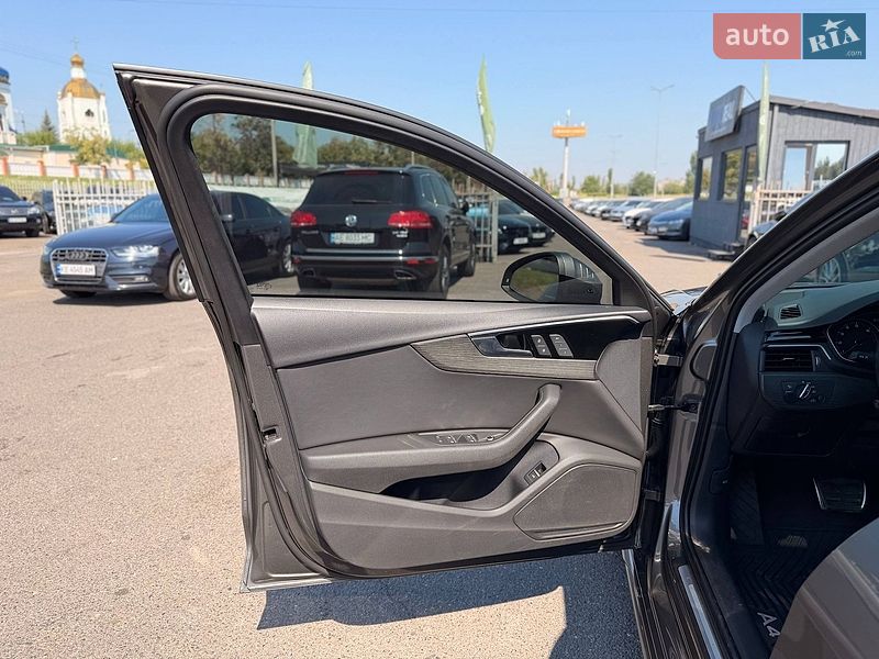 Седан Audi A4 2020 в Кривому Розі