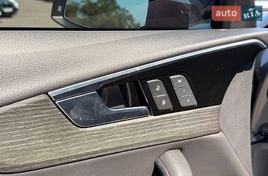 Седан Audi A4 2020 в Кривому Розі