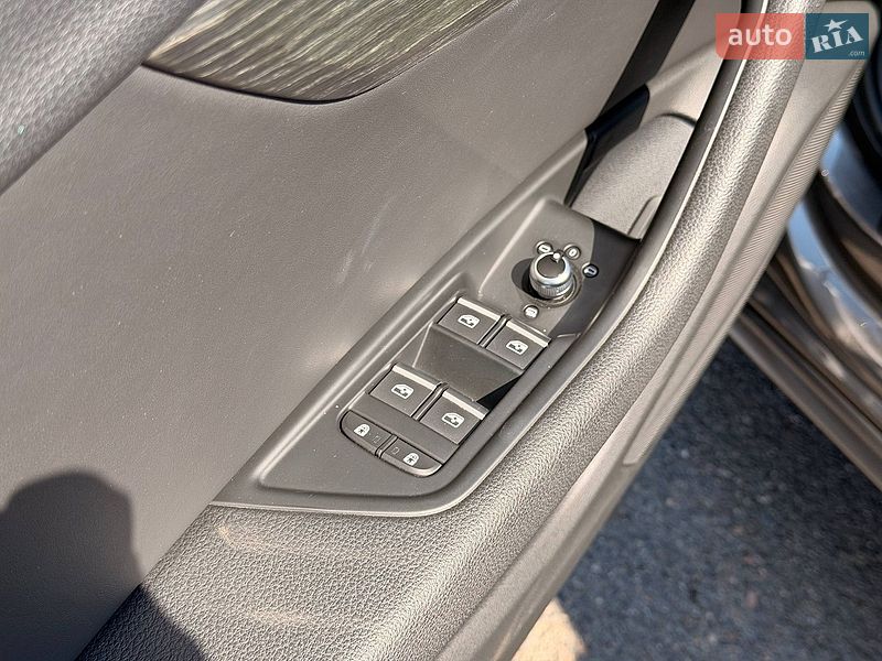 Седан Audi A4 2020 в Кривому Розі