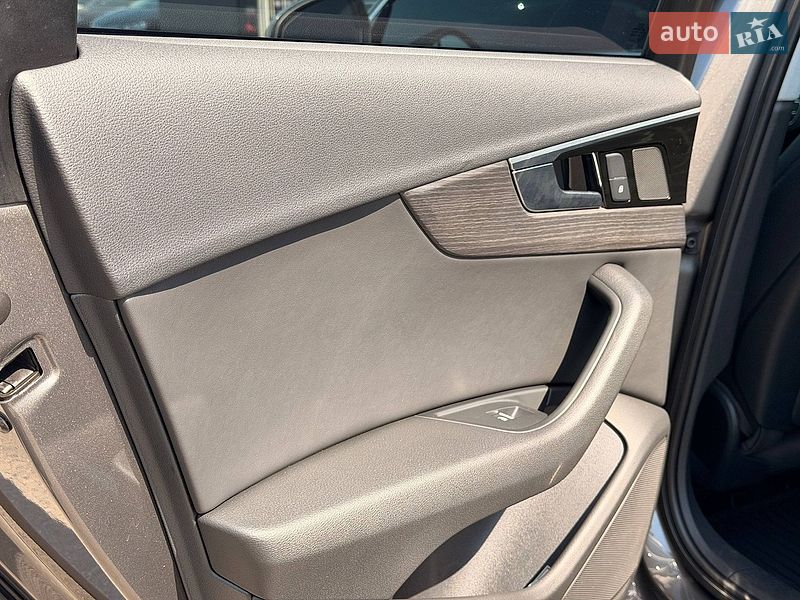 Седан Audi A4 2020 в Кривому Розі