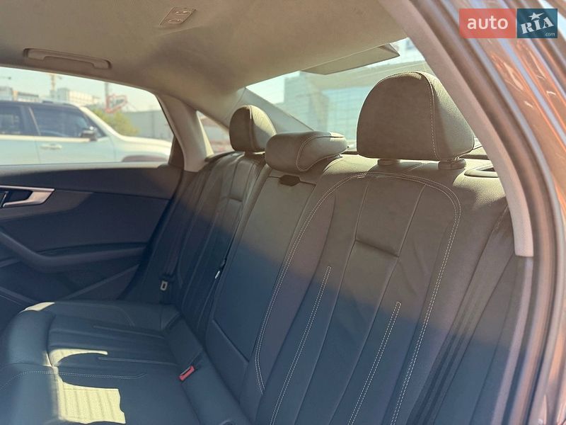 Седан Audi A4 2020 в Кривому Розі