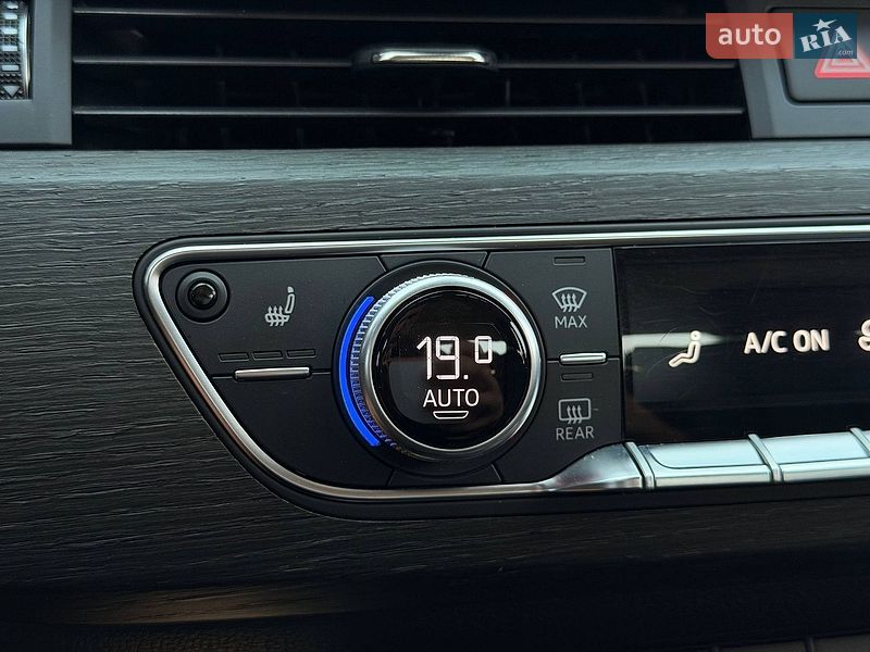 Седан Audi A4 2020 в Кривому Розі