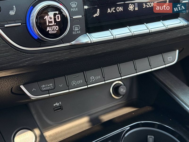 Седан Audi A4 2020 в Кривому Розі