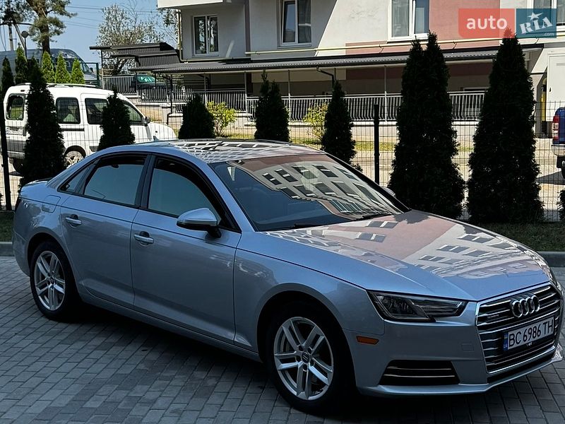 Седан Audi A4 2016 в Львові