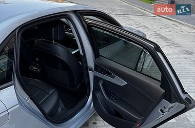 Седан Audi A4 2016 в Львові