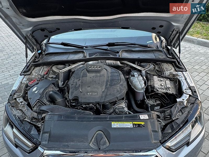 Седан Audi A4 2016 в Львові