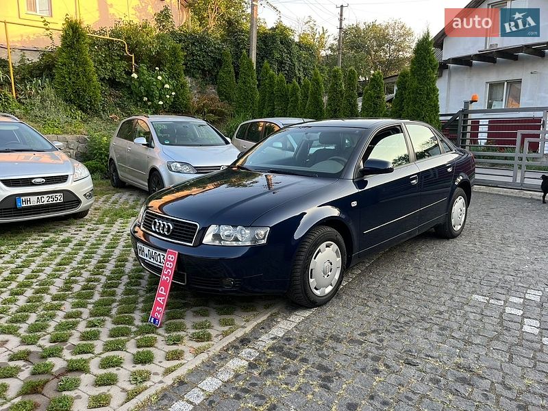 Седан Audi A4 2004 в Звягелі