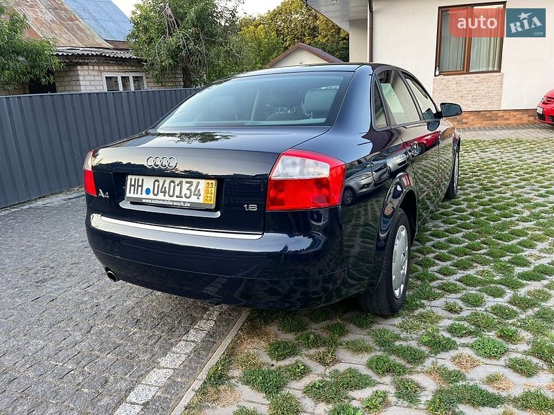 Седан Audi A4 2004 в Звягелі