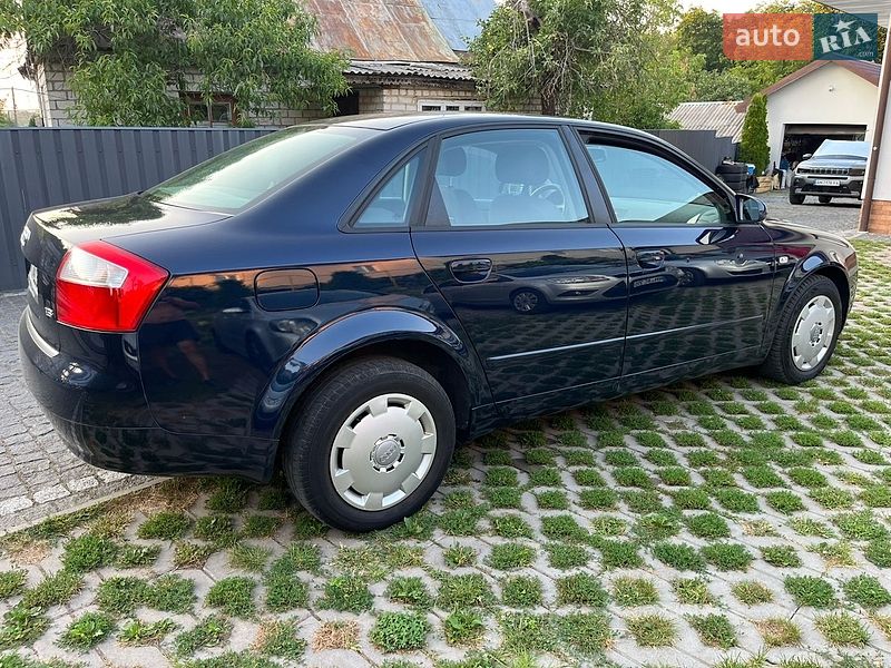 Седан Audi A4 2004 в Звягелі