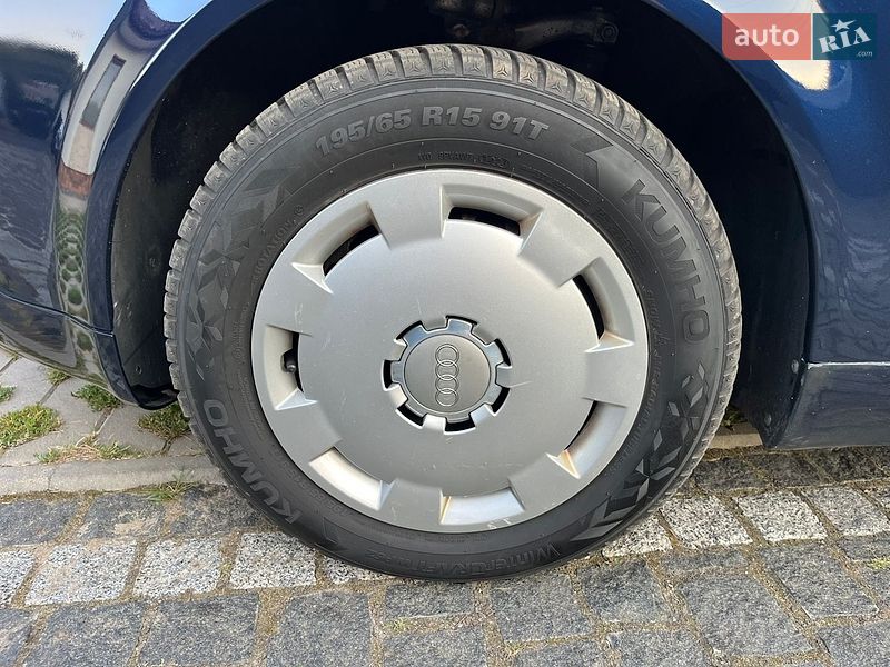 Седан Audi A4 2004 в Звягелі