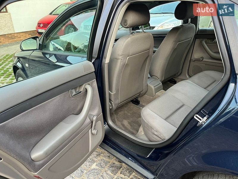 Седан Audi A4 2004 в Звягелі