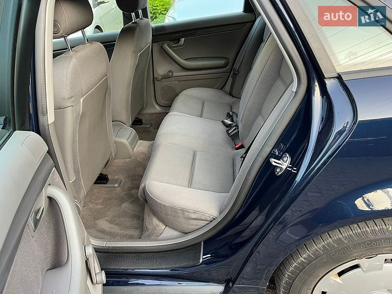Седан Audi A4 2004 в Звягелі