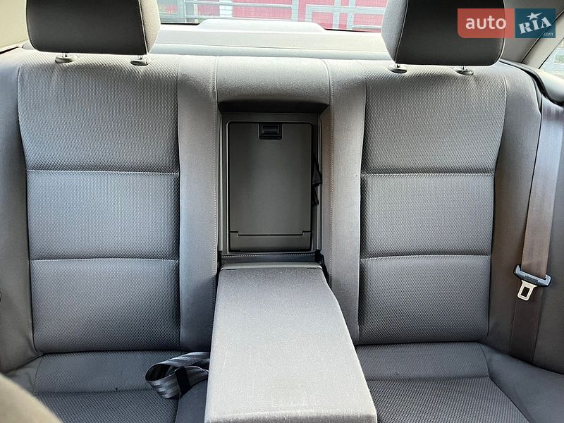 Седан Audi A4 2004 в Звягелі