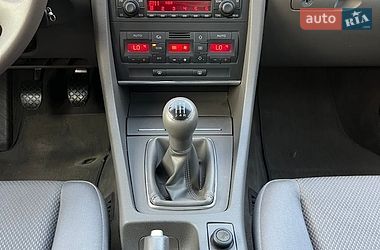 Седан Audi A4 2004 в Звягелі