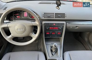 Седан Audi A4 2004 в Звягелі