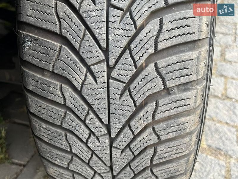 Седан Audi A4 2004 в Звягелі