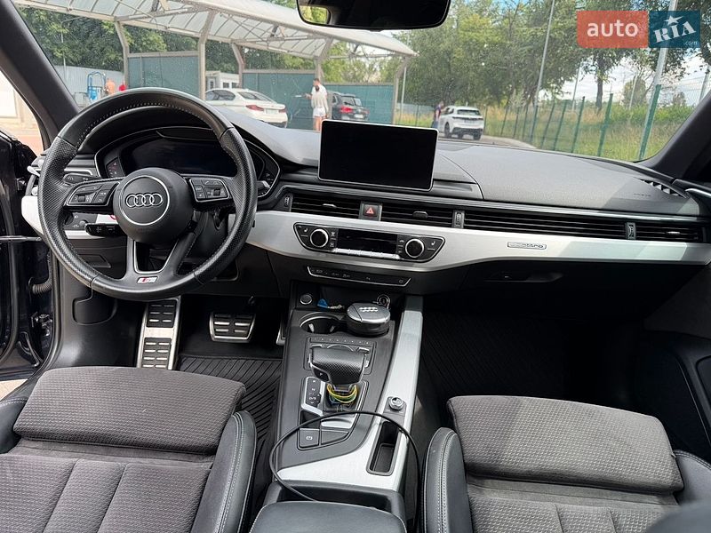 Седан Audi A4 2017 в Києві