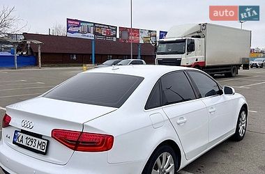 Седан Audi A4 2013 в Києві