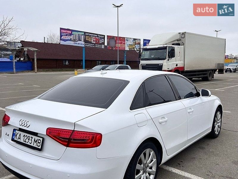 Седан Audi A4 2013 в Києві