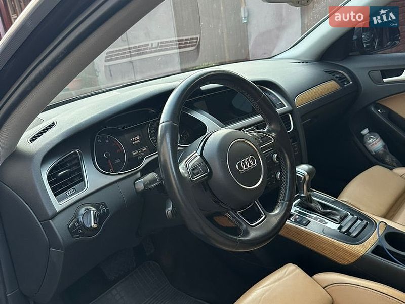 Седан Audi A4 2013 в Києві