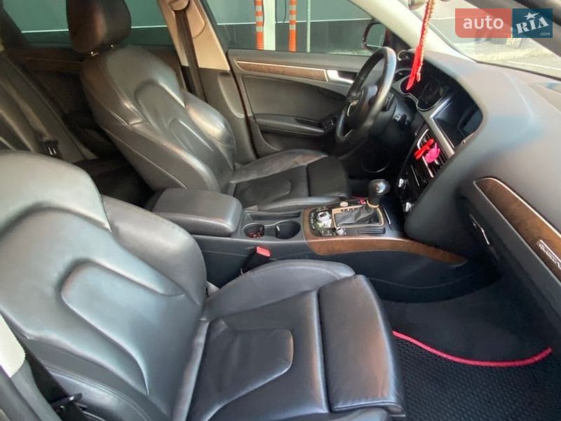 Седан Audi A4 2013 в Хмельницькому