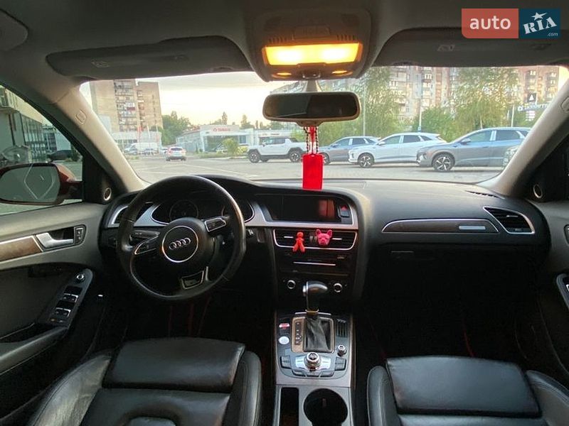 Седан Audi A4 2013 в Хмельницькому
