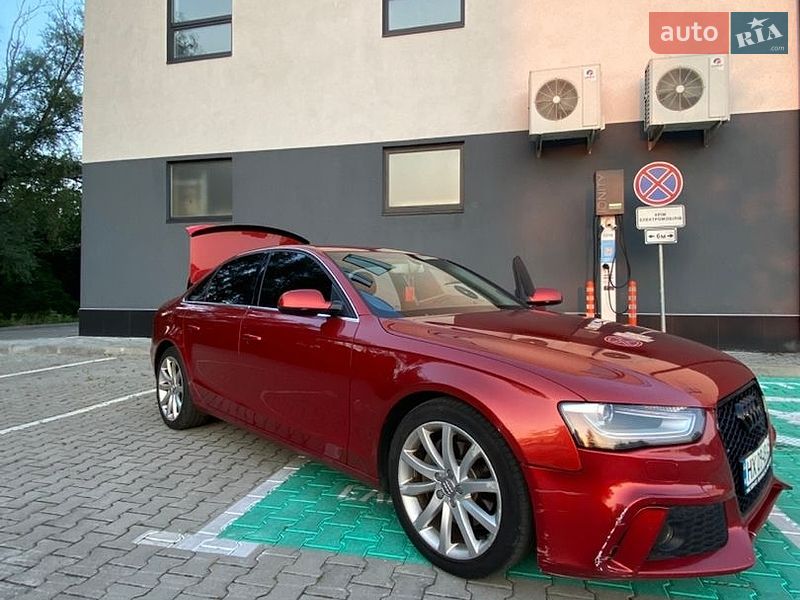 Седан Audi A4 2013 в Хмельницькому
