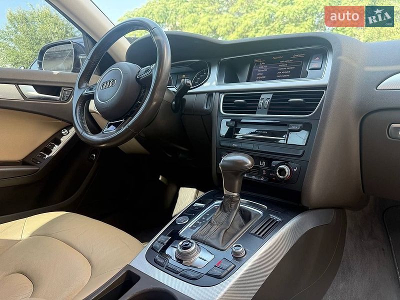 Седан Audi A4 2015 в Днепре