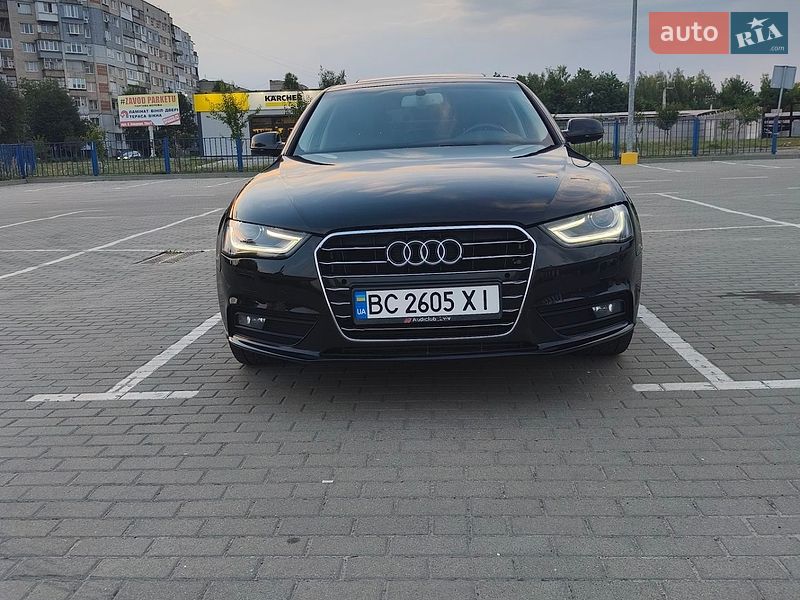 Седан Audi A4 2012 в Шептицькому