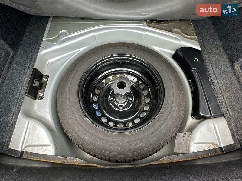 Седан Audi A4 2006 в Луцке