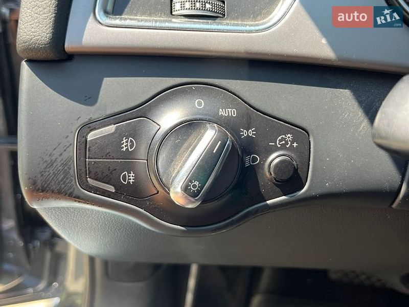 Седан Audi A4 2013 в Новояворівську