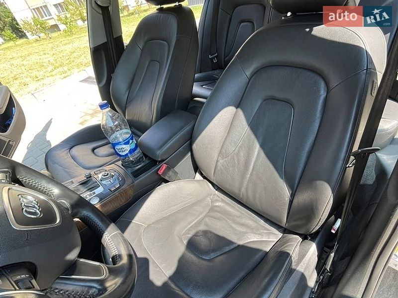 Седан Audi A4 2013 в Новояворівську