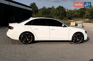 Седан Audi A4 2013 в Львові