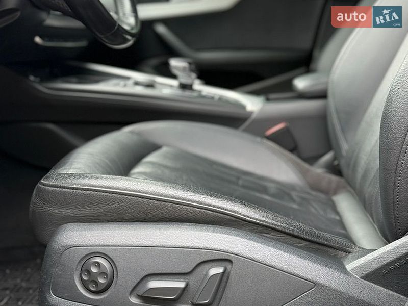 Седан Audi A4 2017 в Рівному
