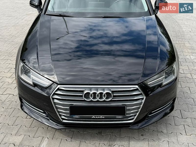 Седан Audi A4 2017 в Рівному