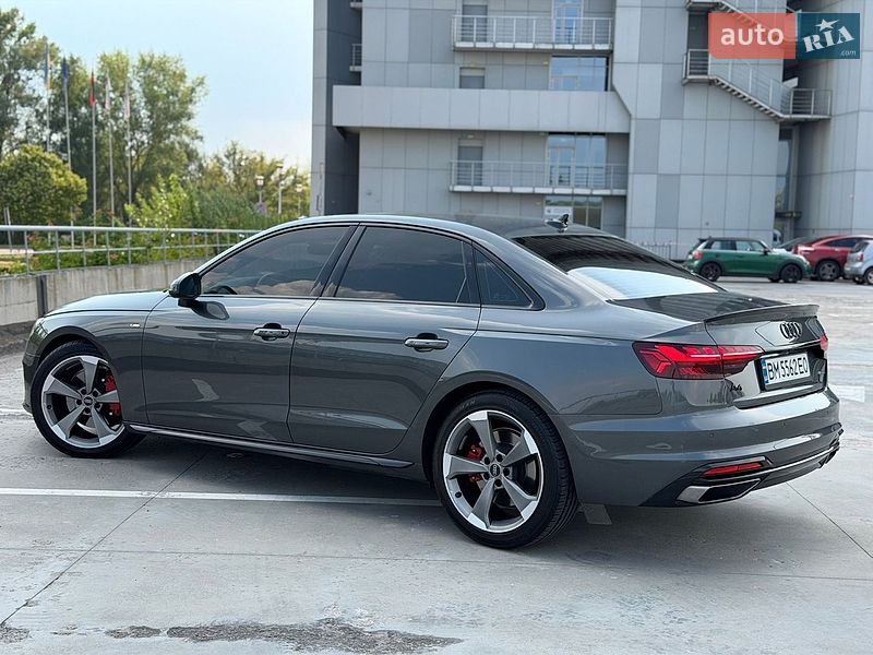 Седан Audi A4 2023 в Києві