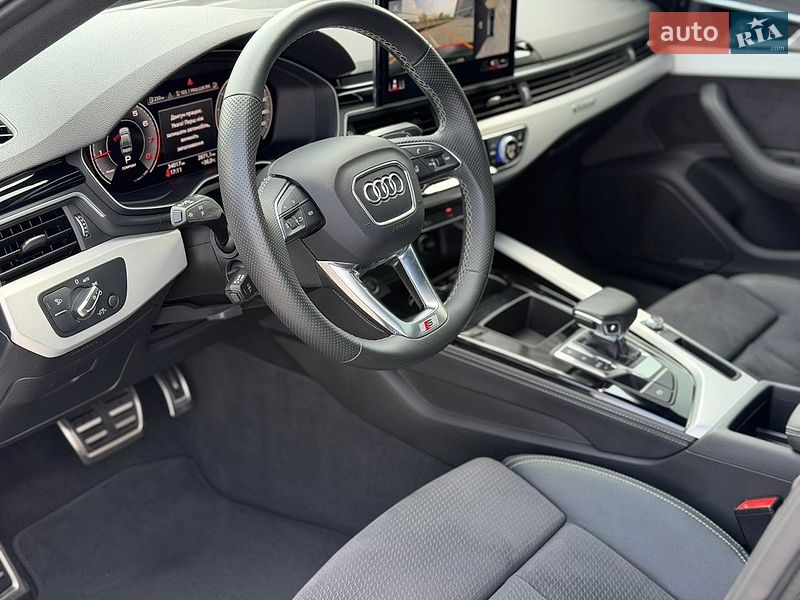 Седан Audi A4 2023 в Києві