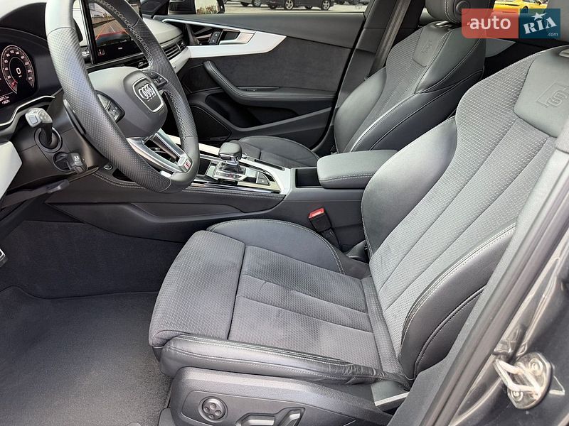 Седан Audi A4 2023 в Києві