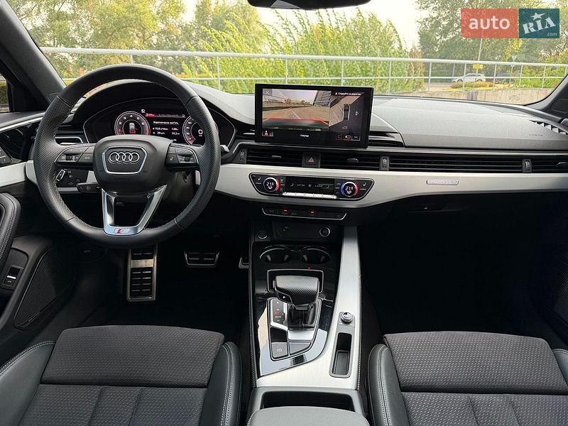 Седан Audi A4 2023 в Києві